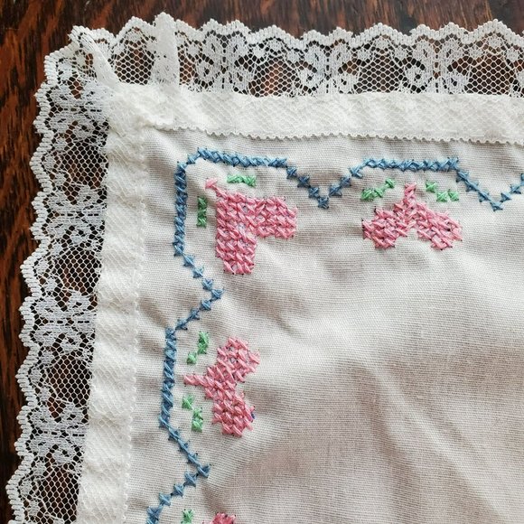 Vintage Cross Stitch Table Linen, Place Mat, Embroidered Handkerchief, Hearts - Picture 3 of 4